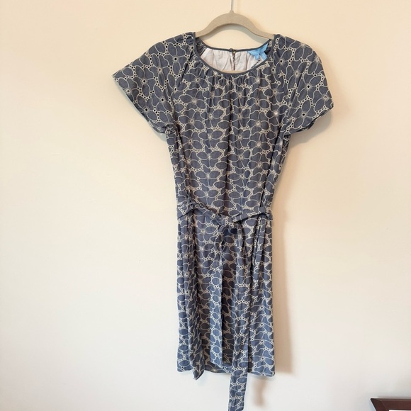 Draper James Women's Blue Embroidered Chambray Tie Waist Popover Dress Size SM - Picture 1 of 6